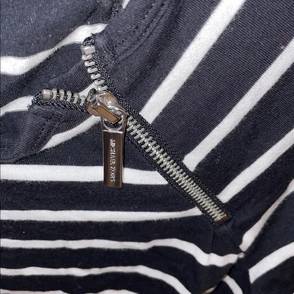 Micheal Kors Navy Zipper Top - Picture 5 of 13